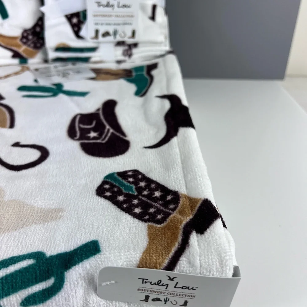 Truly Lou Southwest Collection - 8 Piece Bath Towel Set Cowboy Boots Hat NEW